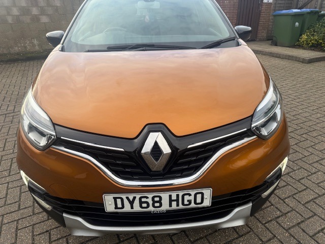 Used Renault Captur 2018 for sale - 76466677: Photo 2