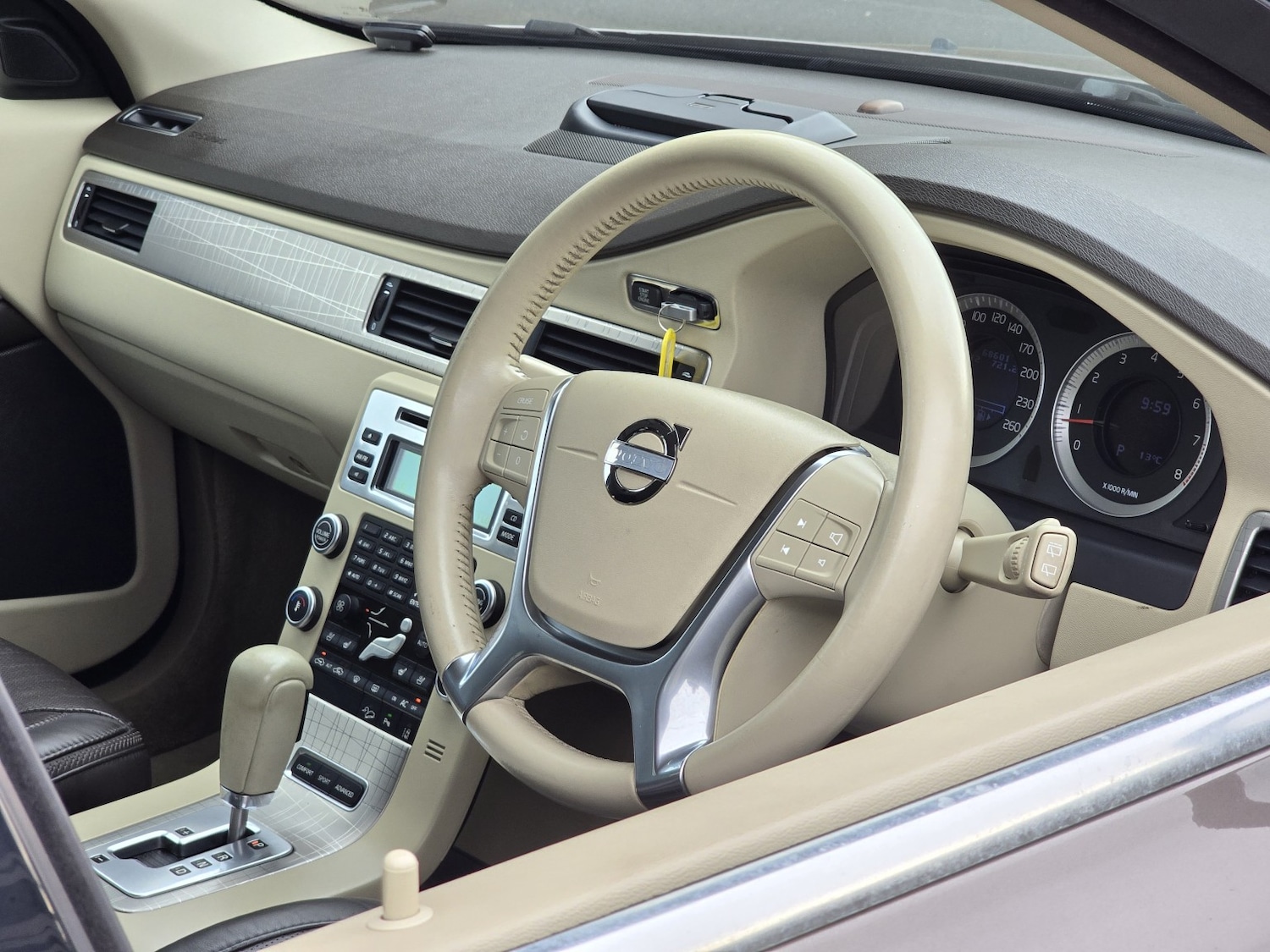 Used Volvo XC70 2009 for sale - 78070465: Photo 12