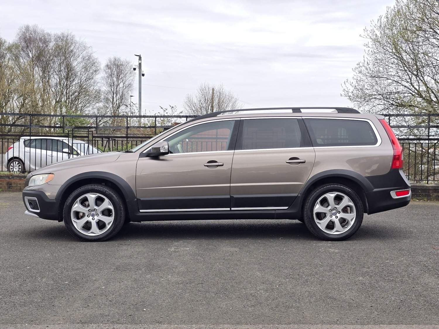 Used Volvo XC70 2009 for sale - 78070465: Photo 14