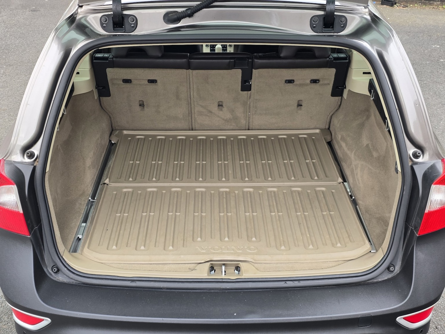 Used Volvo XC70 2009 for sale - 78070465: Photo 22