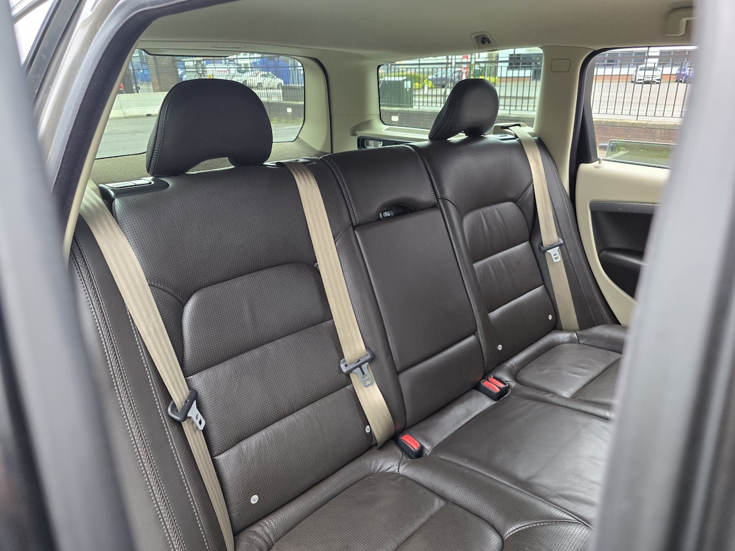 Used Volvo XC70 2009 for sale - 78070465: Photo 28