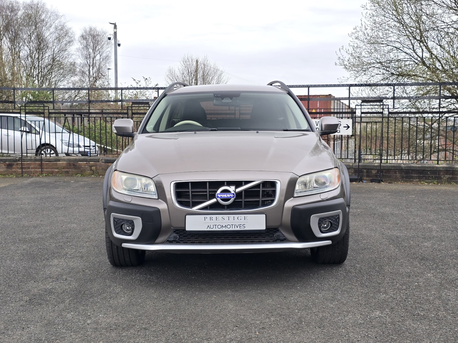 Used Volvo XC70 2009 for sale - 78070465: Photo 3