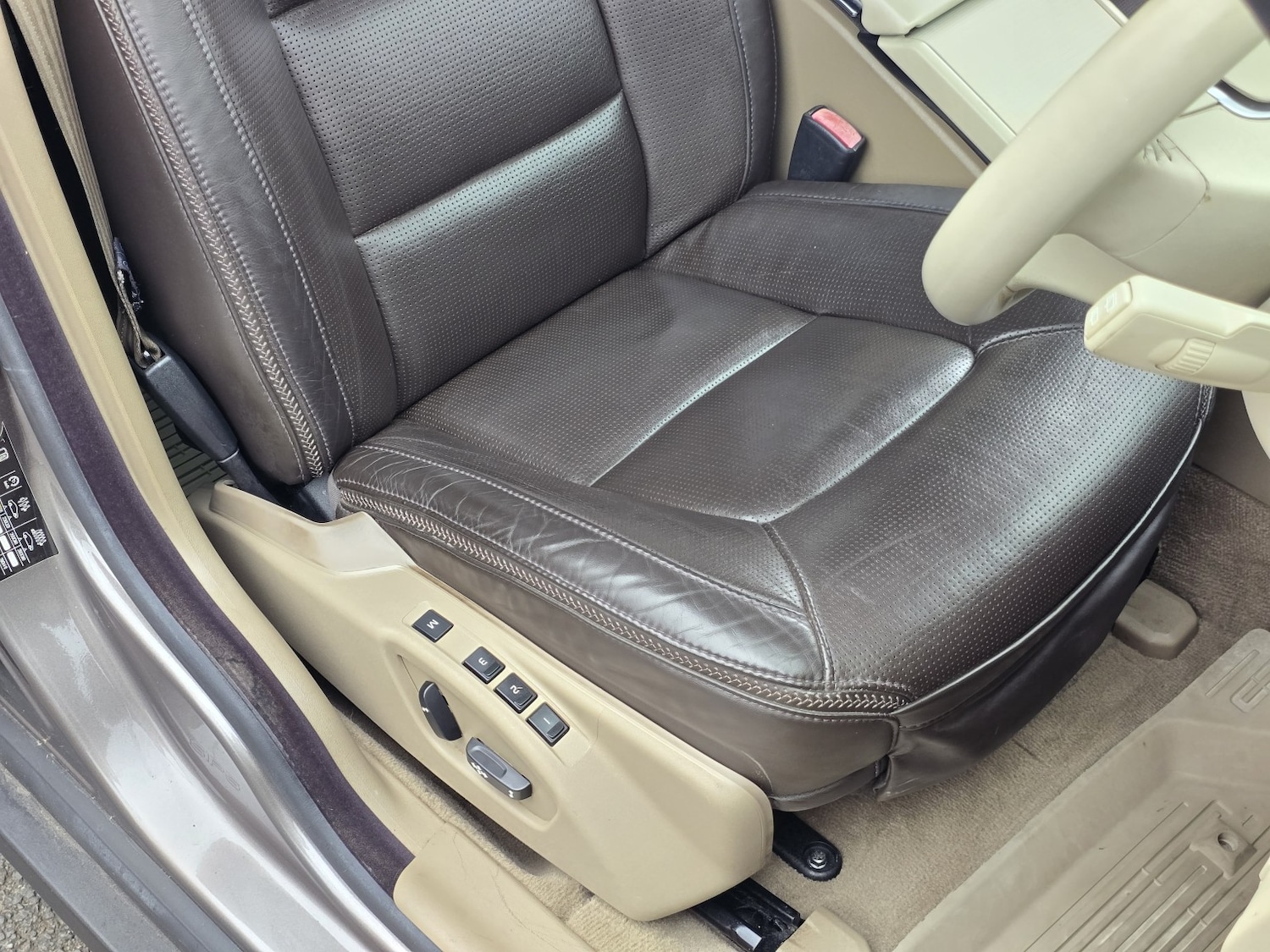 Used Volvo XC70 2009 for sale - 78070465: Photo 39