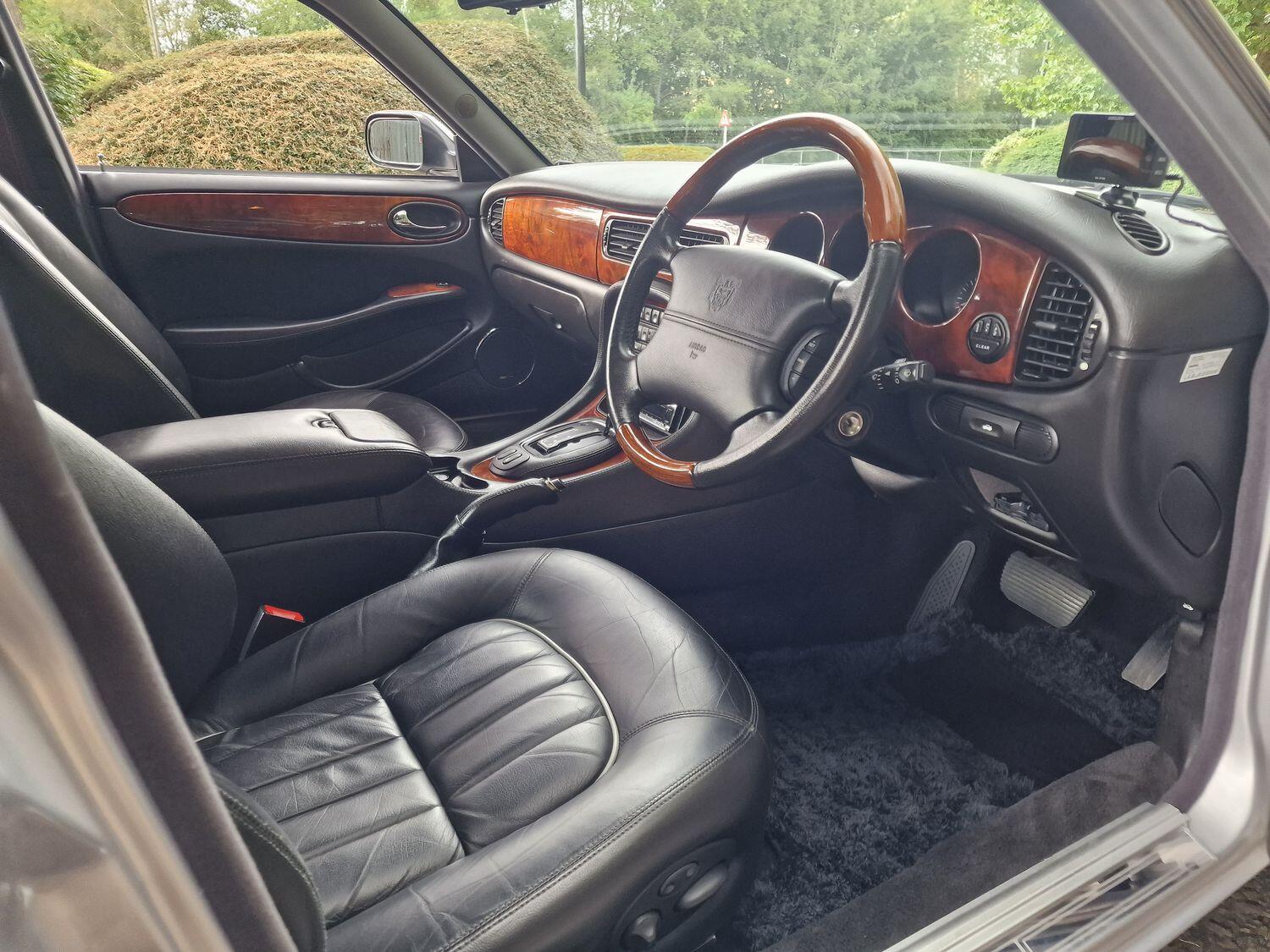 Used Jaguar XJ 2002 for sale - 77189310: Photo 19