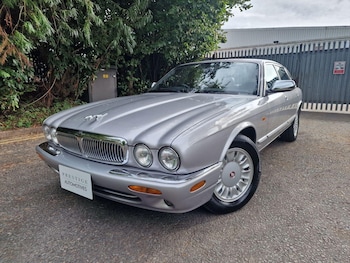 Used Jaguar XJ 2002 for sale - 77189310: Photo