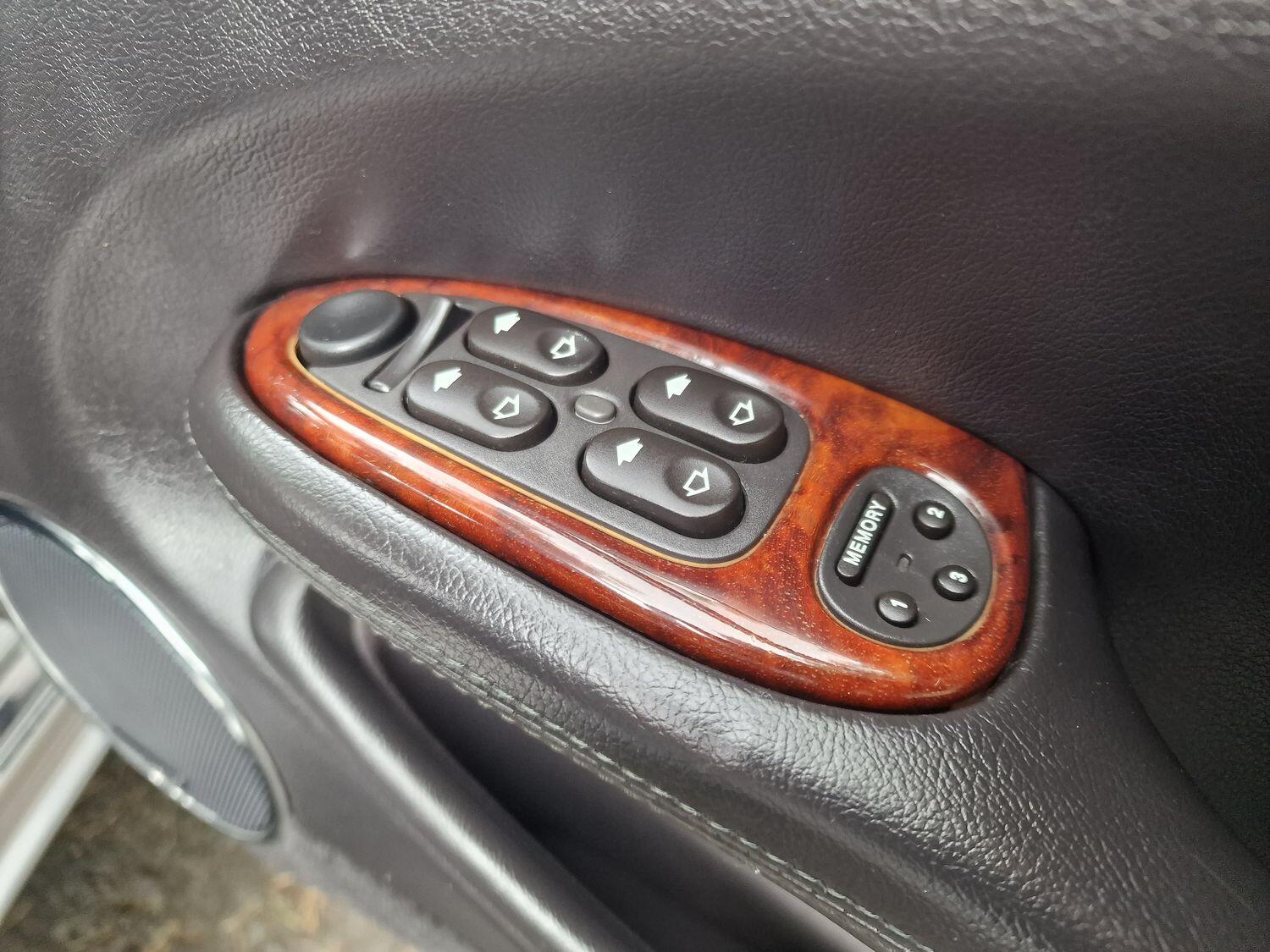 Used Jaguar XJ 2002 for sale - 77189310: Photo 22