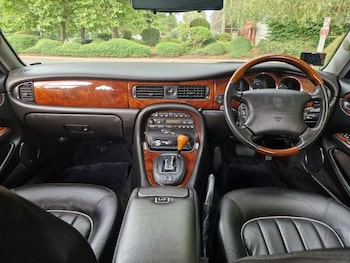 Used Jaguar XJ 2002 for sale - 77189310: Photo