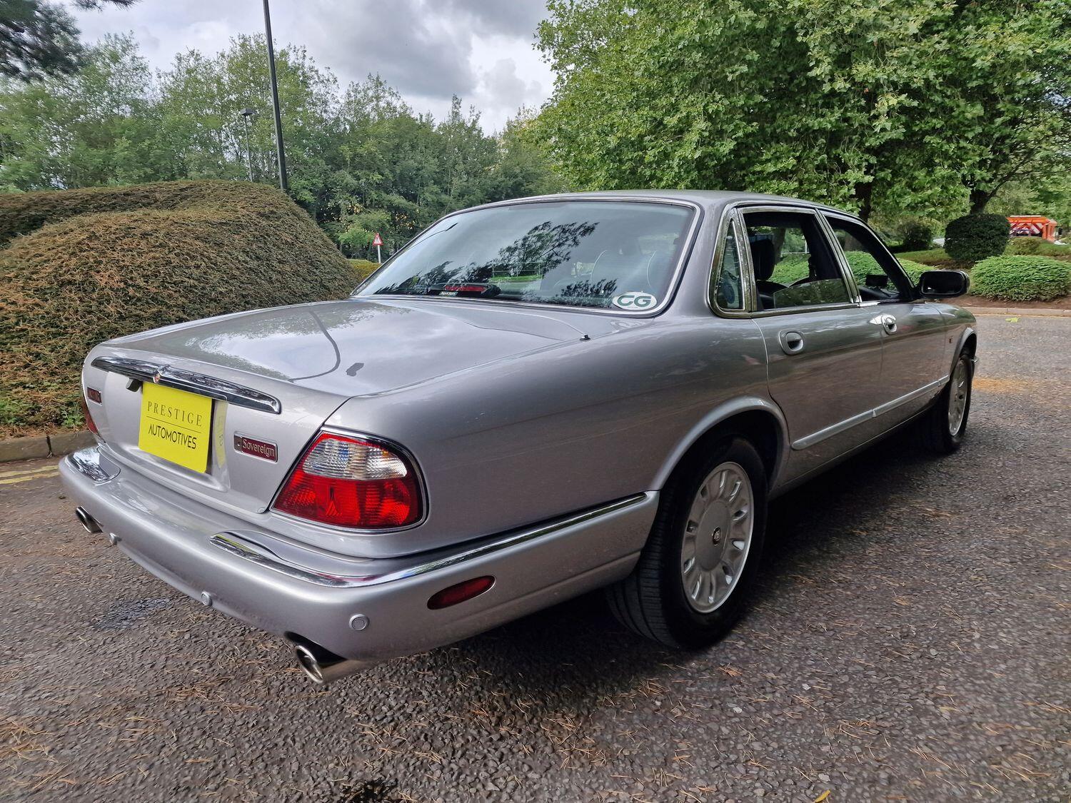 Used Jaguar XJ 2002 for sale - 77189310: Photo 3