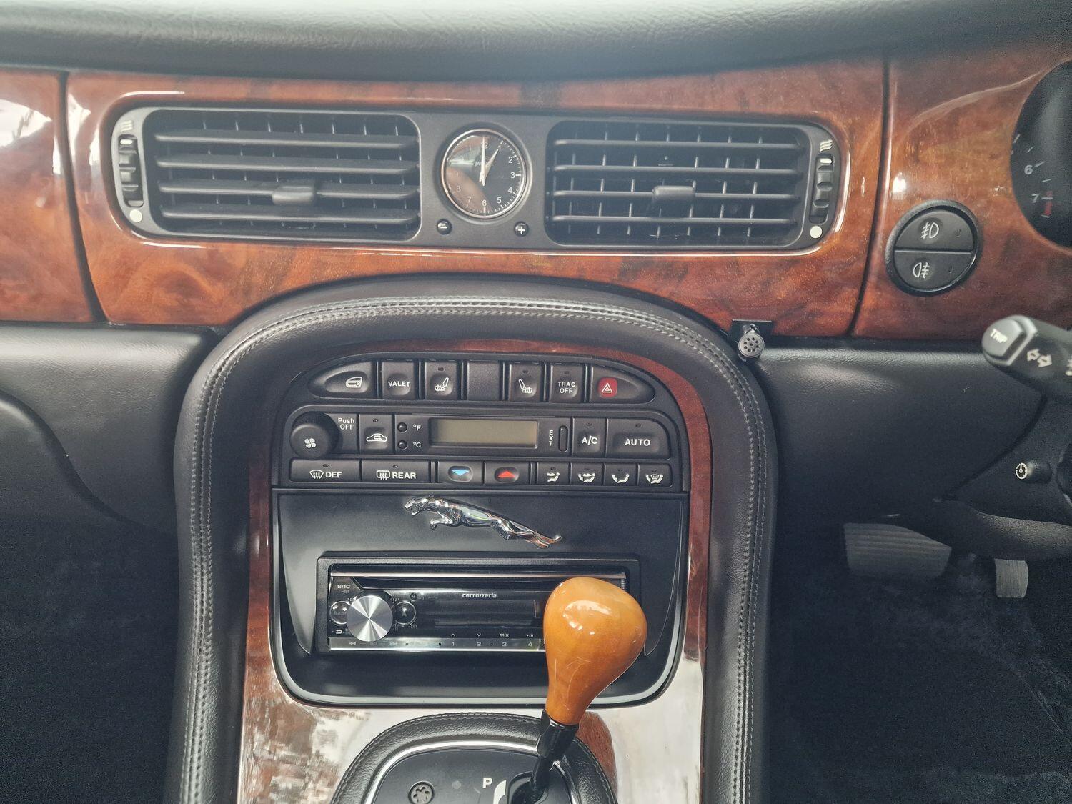 Used Jaguar XJ 2002 for sale - 77189310: Photo 67