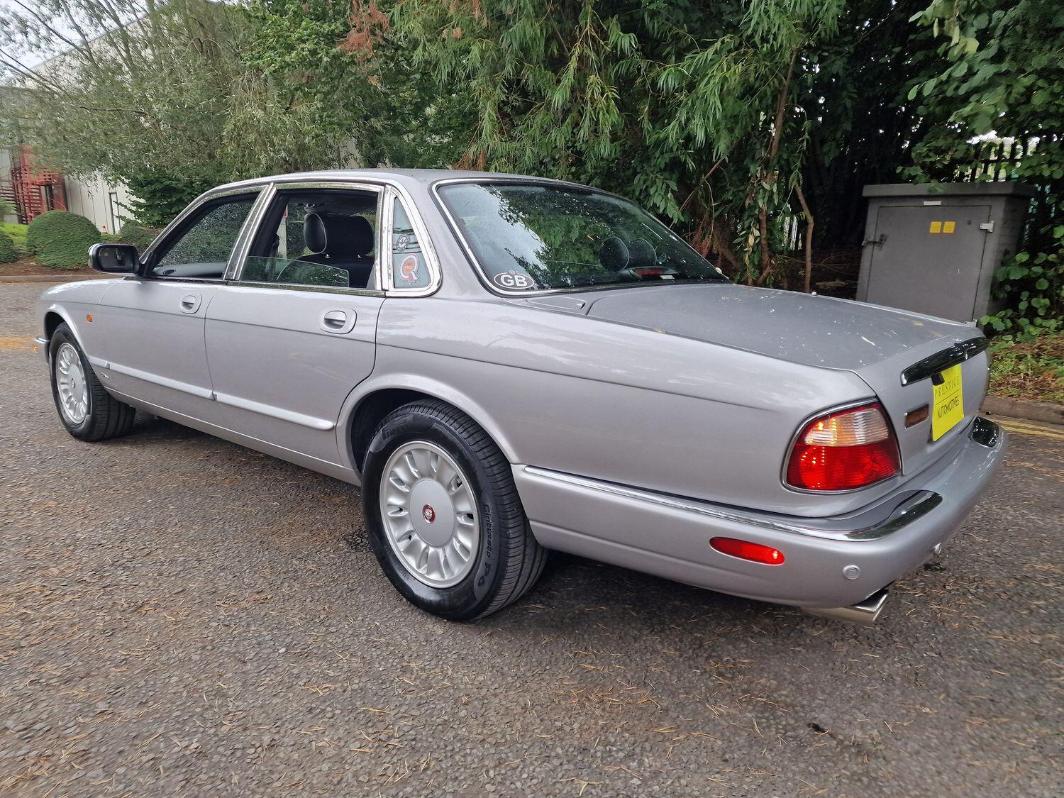 Used Jaguar XJ 2002 for sale - 77189310: Photo 75