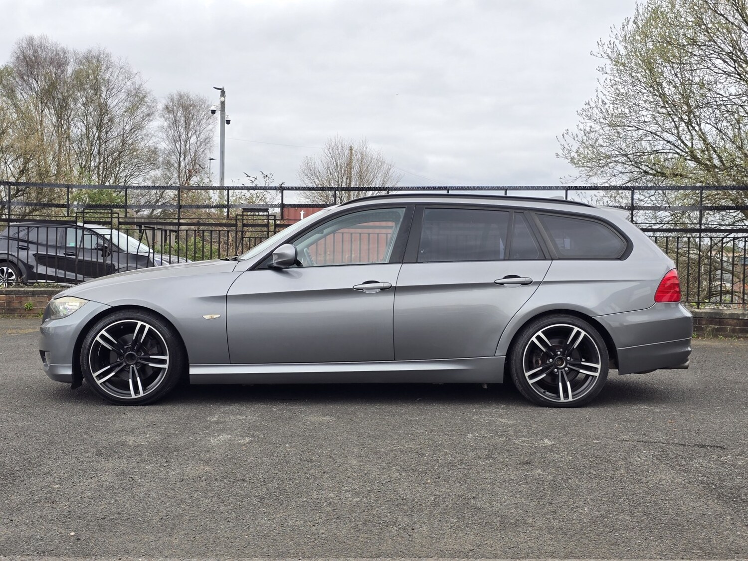 Used BMW 3 Series 2011 for sale - 78125237: Photo 23