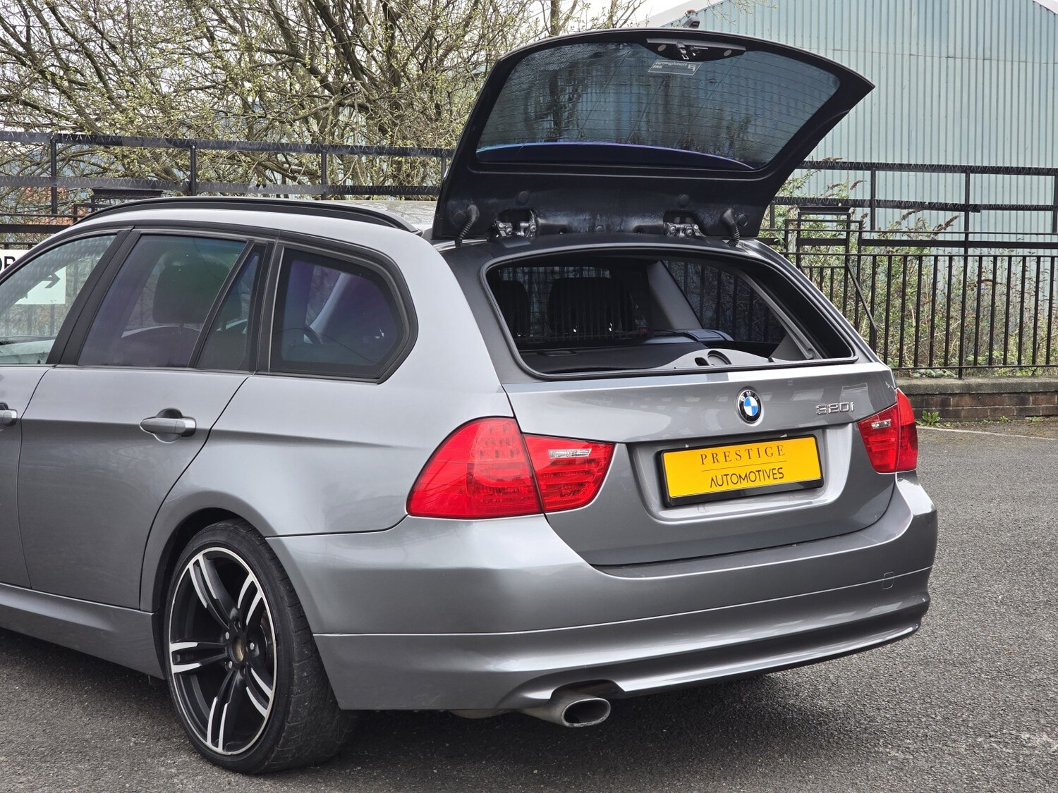 Used BMW 3 Series 2011 for sale - 78125237: Photo 27