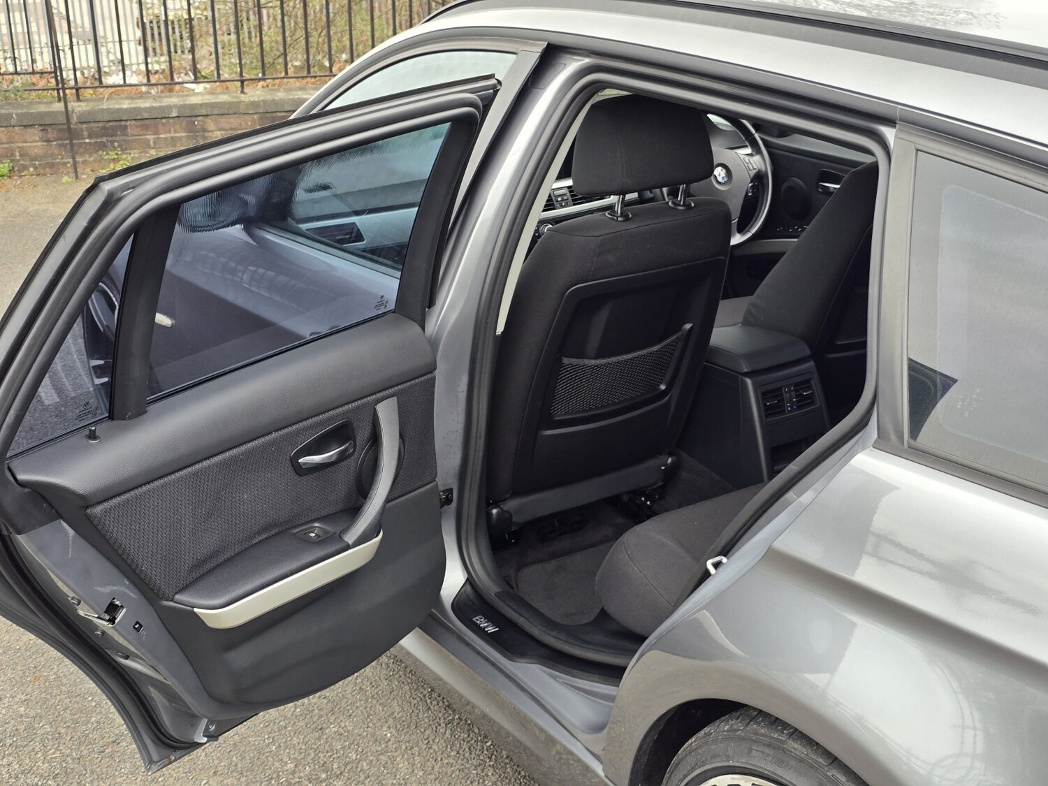 Used BMW 3 Series 2011 for sale - 78125237: Photo 34