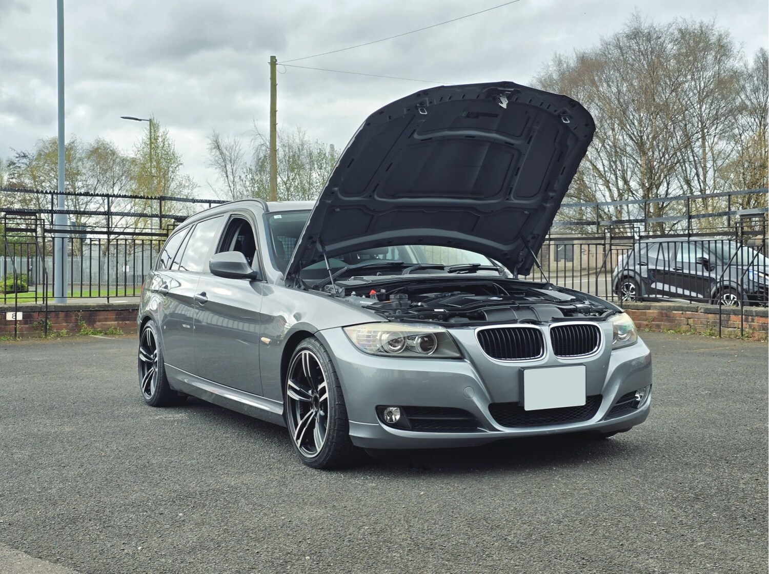 Used BMW 3 Series 2011 for sale - 78125237: Photo 60