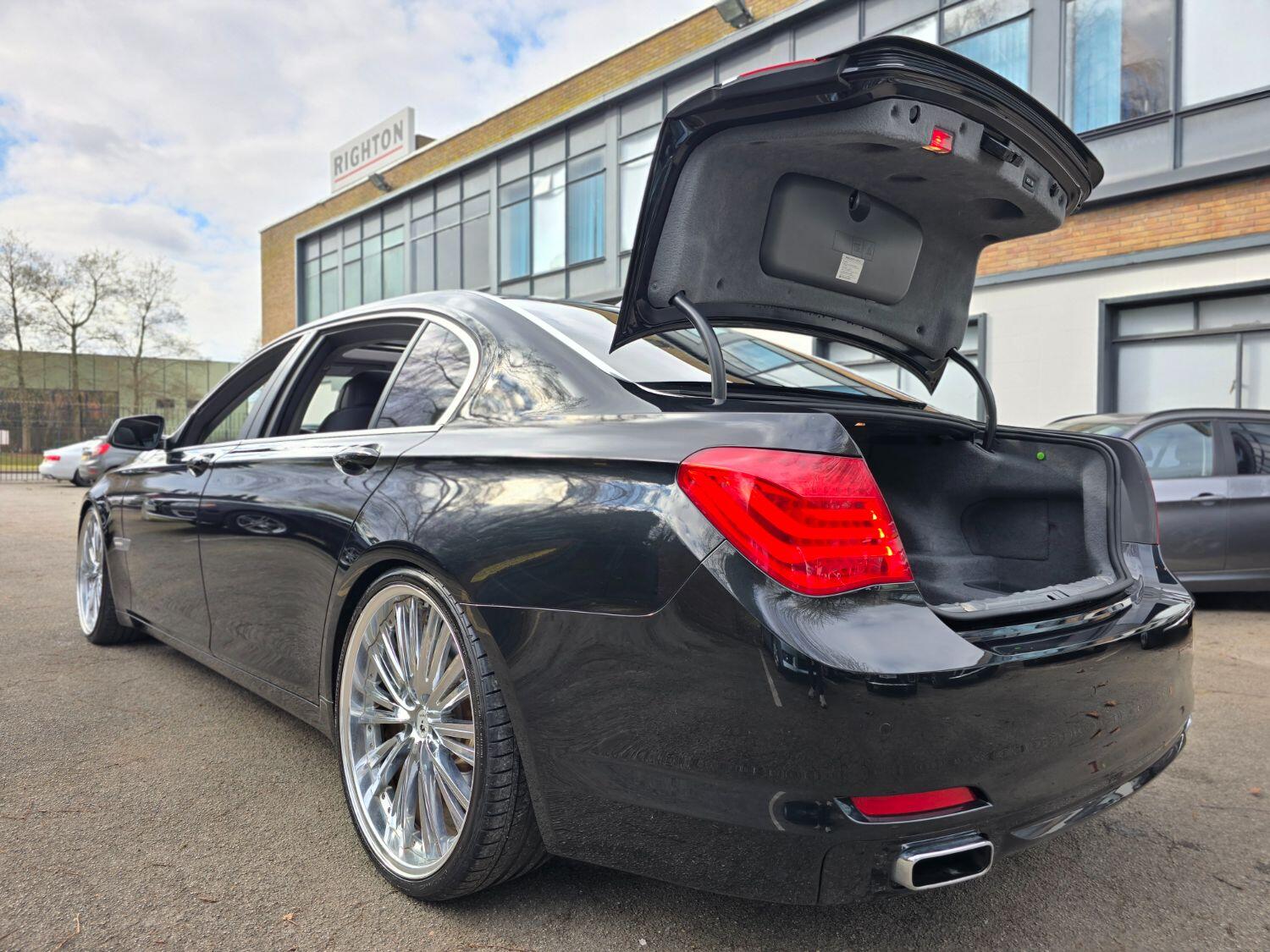 Used BMW 7 Series 2009 for sale - 77189392: Photo 32