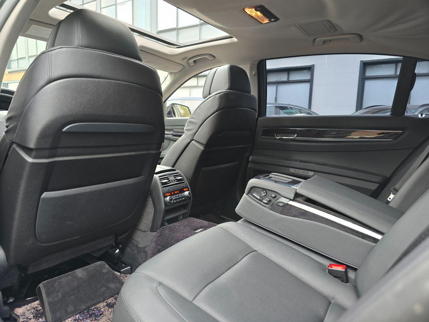 Used BMW 7 Series 2009 for sale - 77189392: Photo 33