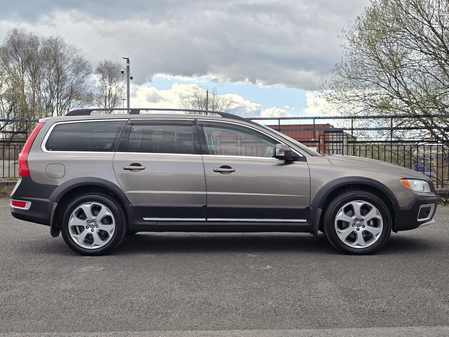 Used Volvo XC70 for sale - 78098327: Photo 15