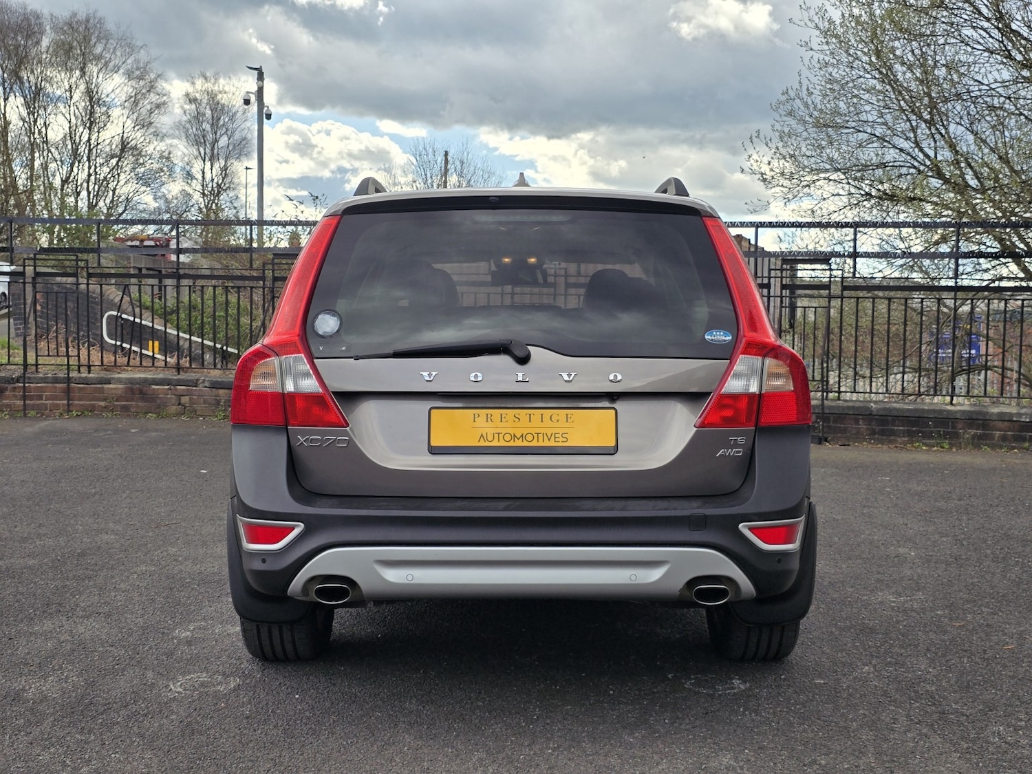 Used Volvo XC70 for sale - 78098327: Photo 3