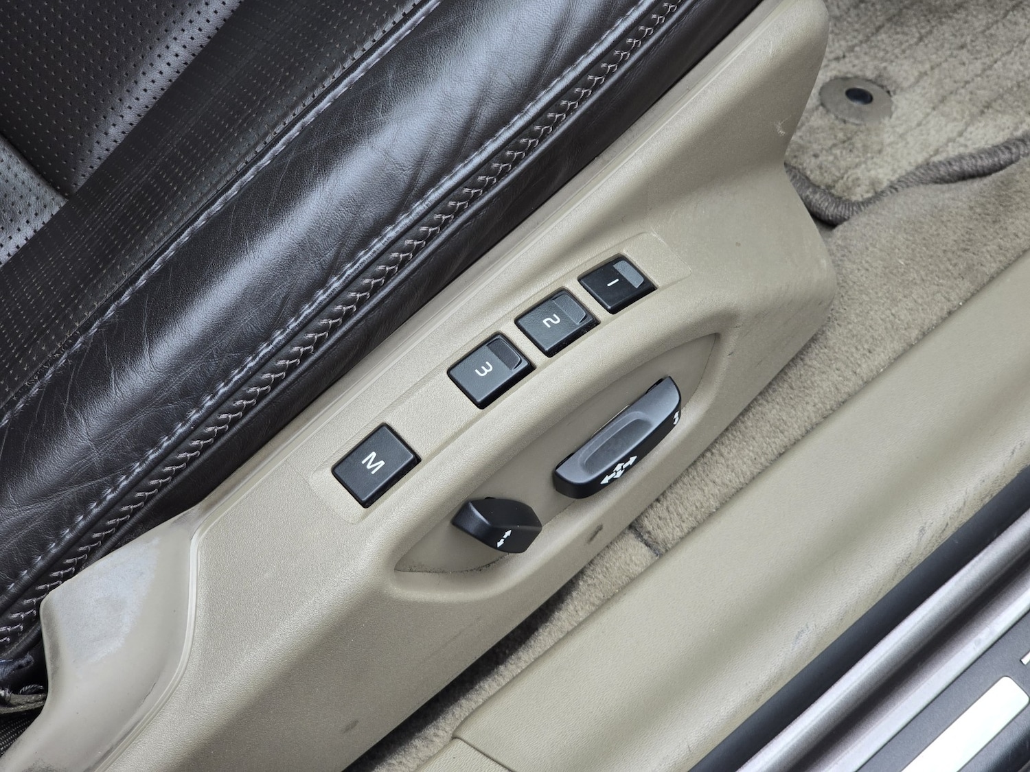 Used Volvo XC70 for sale - 78098327: Photo 37