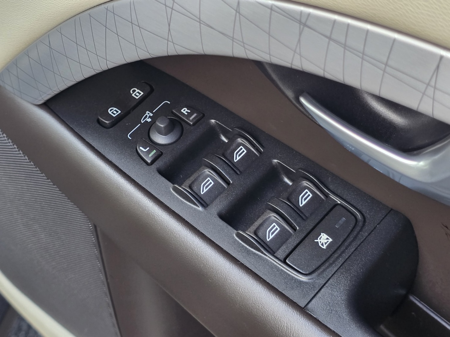 Used Volvo XC70 for sale - 78098327: Photo 48