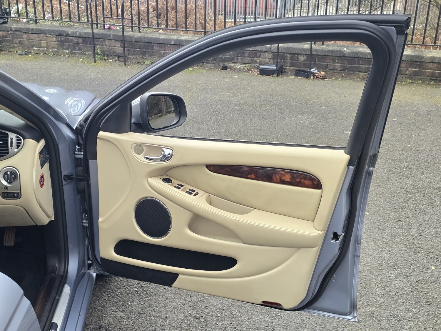 Used Jaguar X-Type 2024 for sale - 77656360: Photo 25