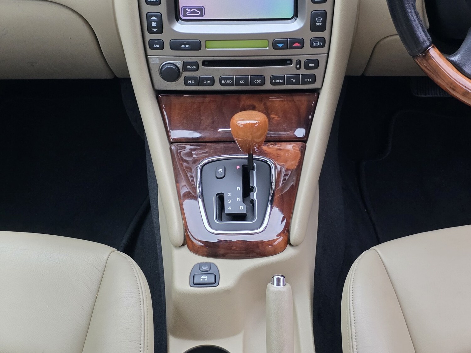 Used Jaguar X-Type 2024 for sale - 77656360: Photo 32