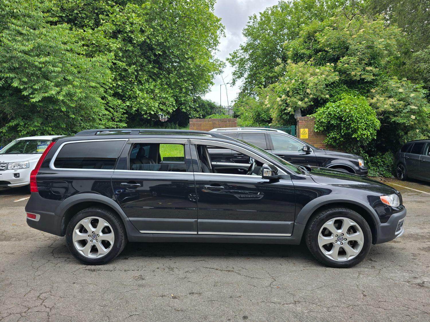 Used Volvo XC70 2010 for sale - 77189304: Photo 10