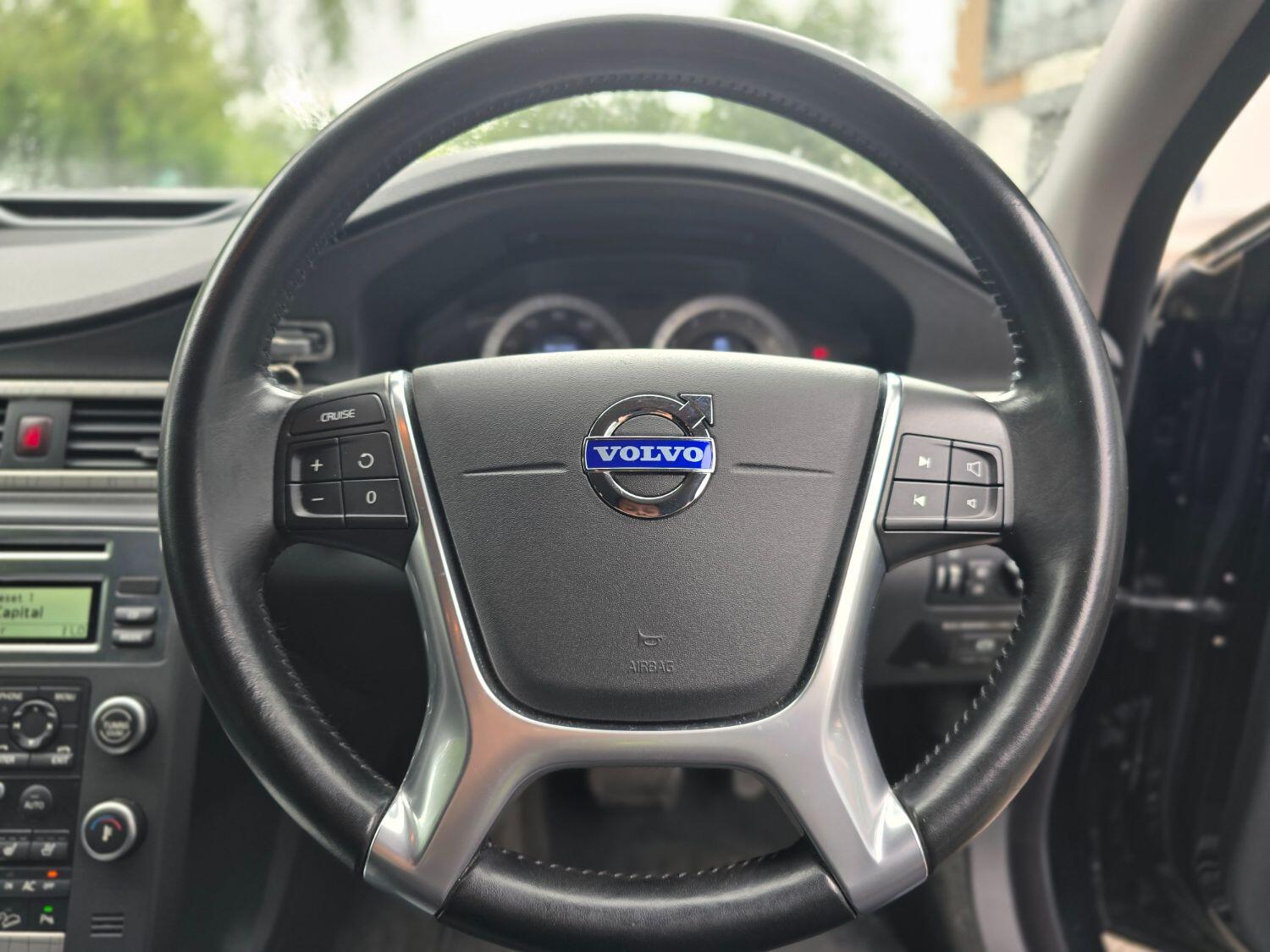 Used Volvo XC70 2010 for sale - 77189304: Photo 14