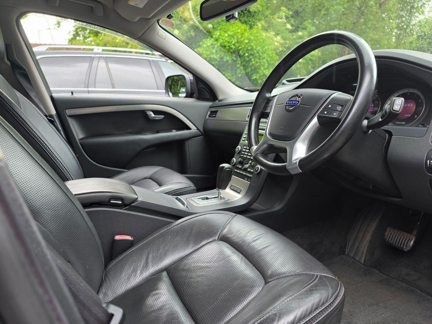 Used Volvo XC70 2010 for sale - 77189304: Photo 16