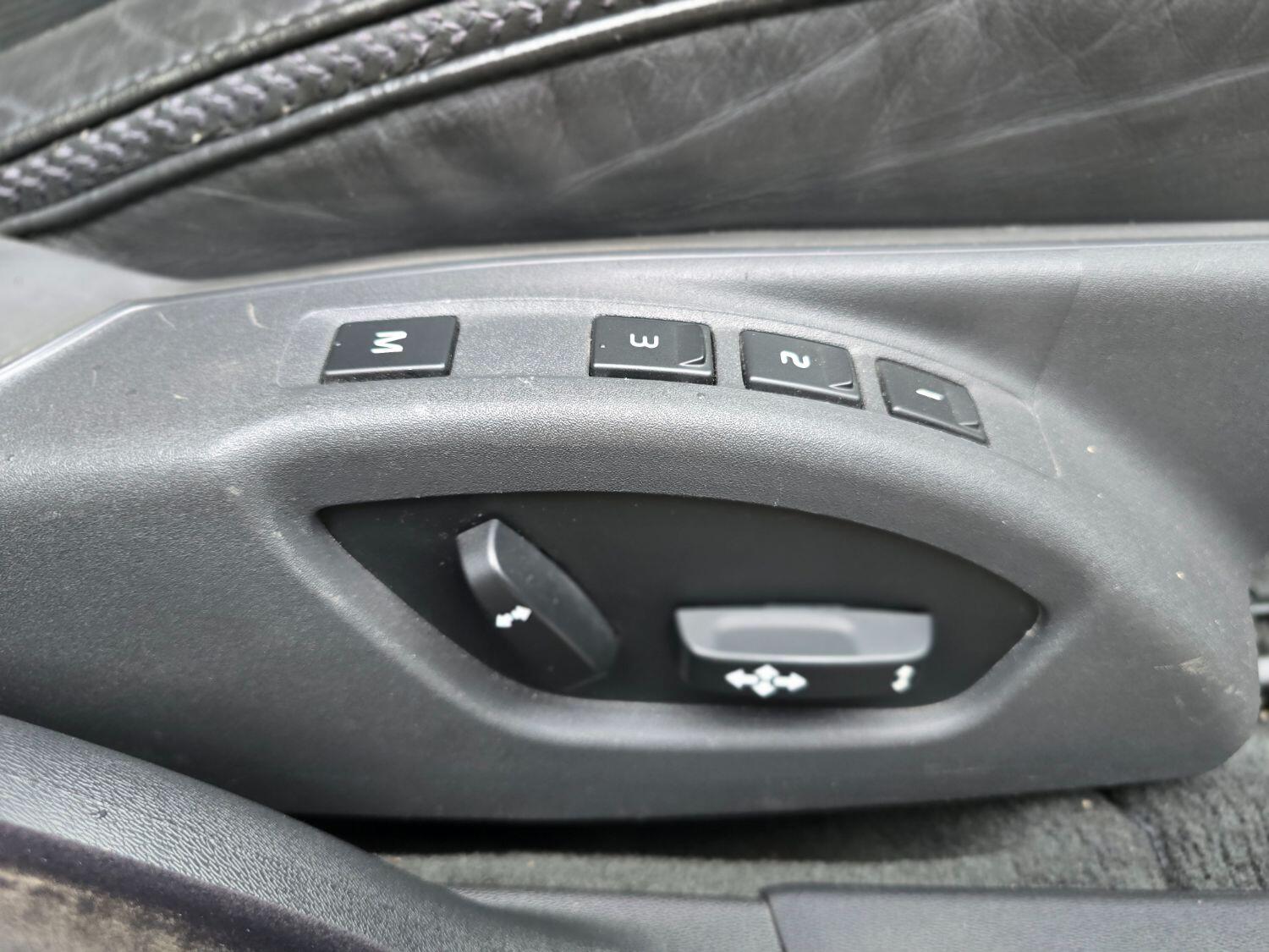 Used Volvo XC70 2010 for sale - 77189304: Photo 19