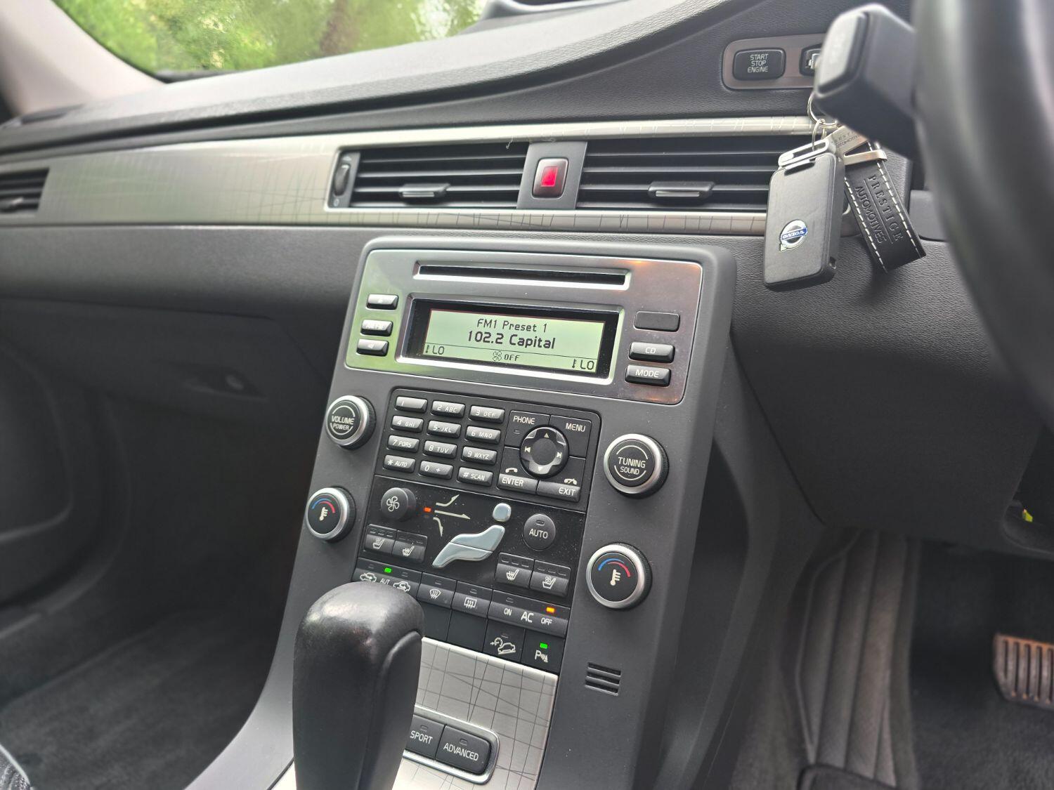 Used Volvo XC70 2010 for sale - 77189304: Photo 20