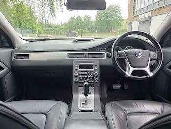 Used Volvo XC70 2010 for sale - 77189304: Photo