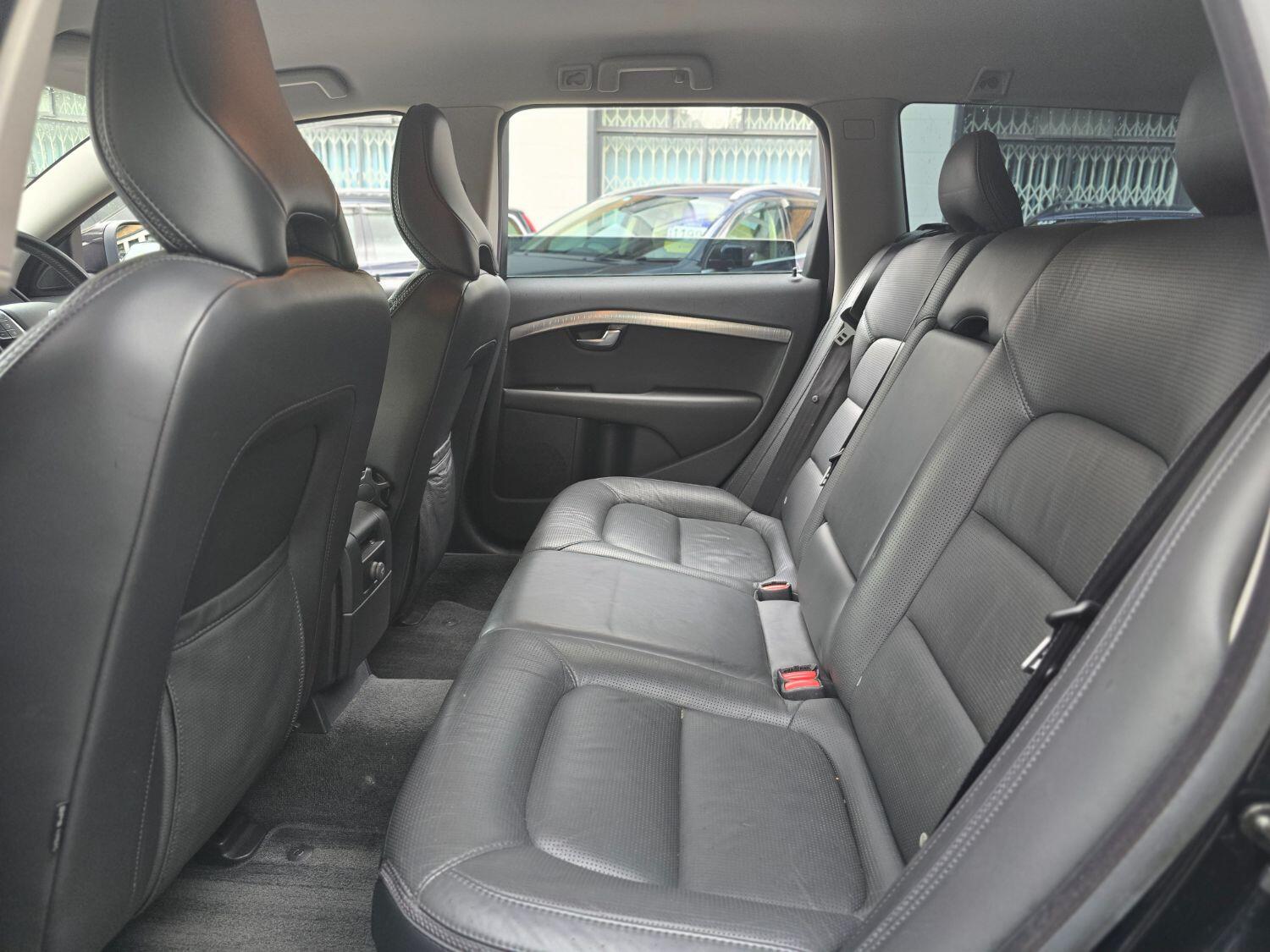 Used Volvo XC70 2010 for sale - 77189304: Photo 32