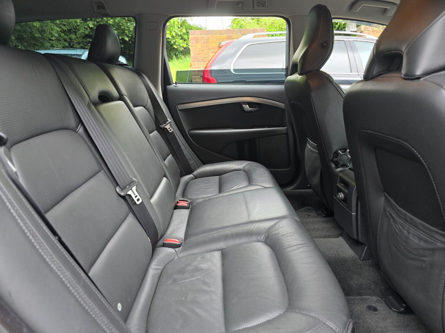 Used Volvo XC70 2010 for sale - 77189304: Photo 34