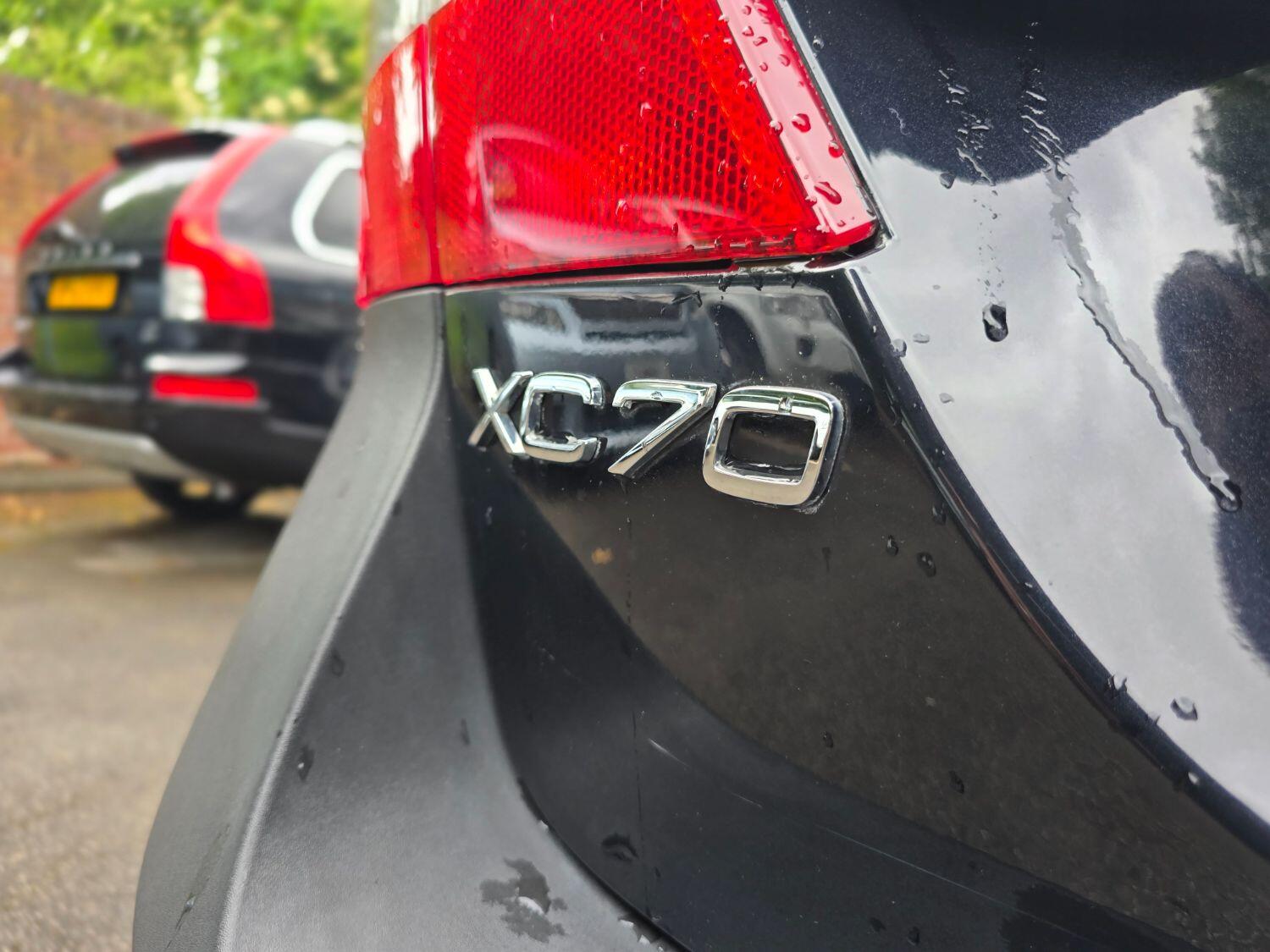 Used Volvo XC70 2010 for sale - 77189304: Photo 65