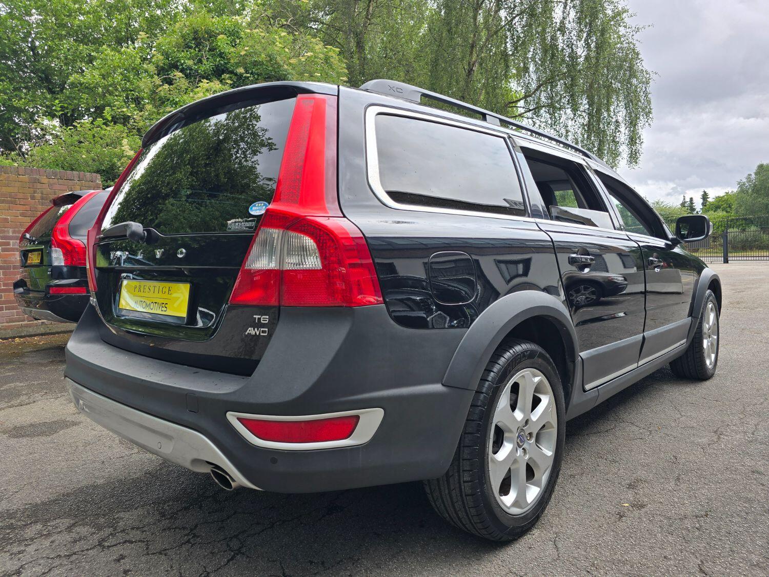 Used Volvo XC70 2010 for sale - 77189304: Photo 7