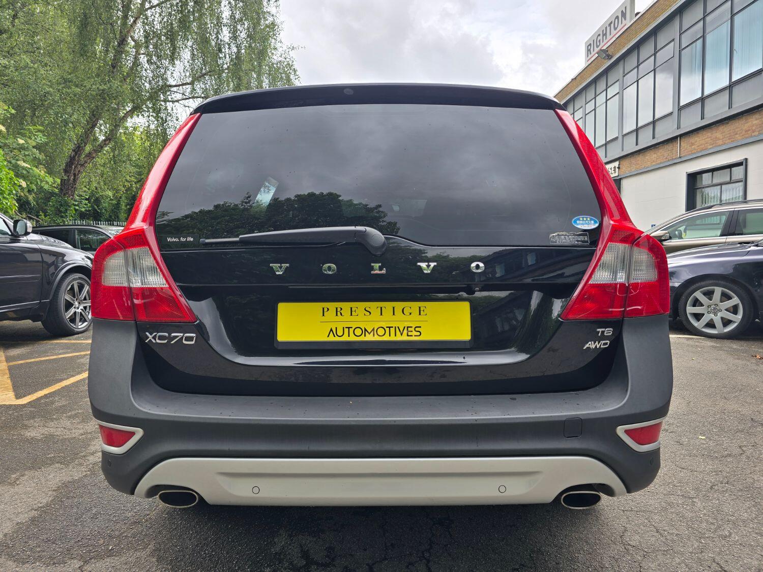 Used Volvo XC70 2010 for sale - 77189304: Photo 8