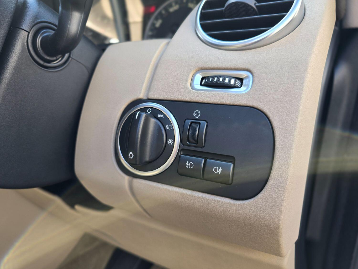 Used Land Rover Discovery 4 2013 for sale - 77189389: Photo 32