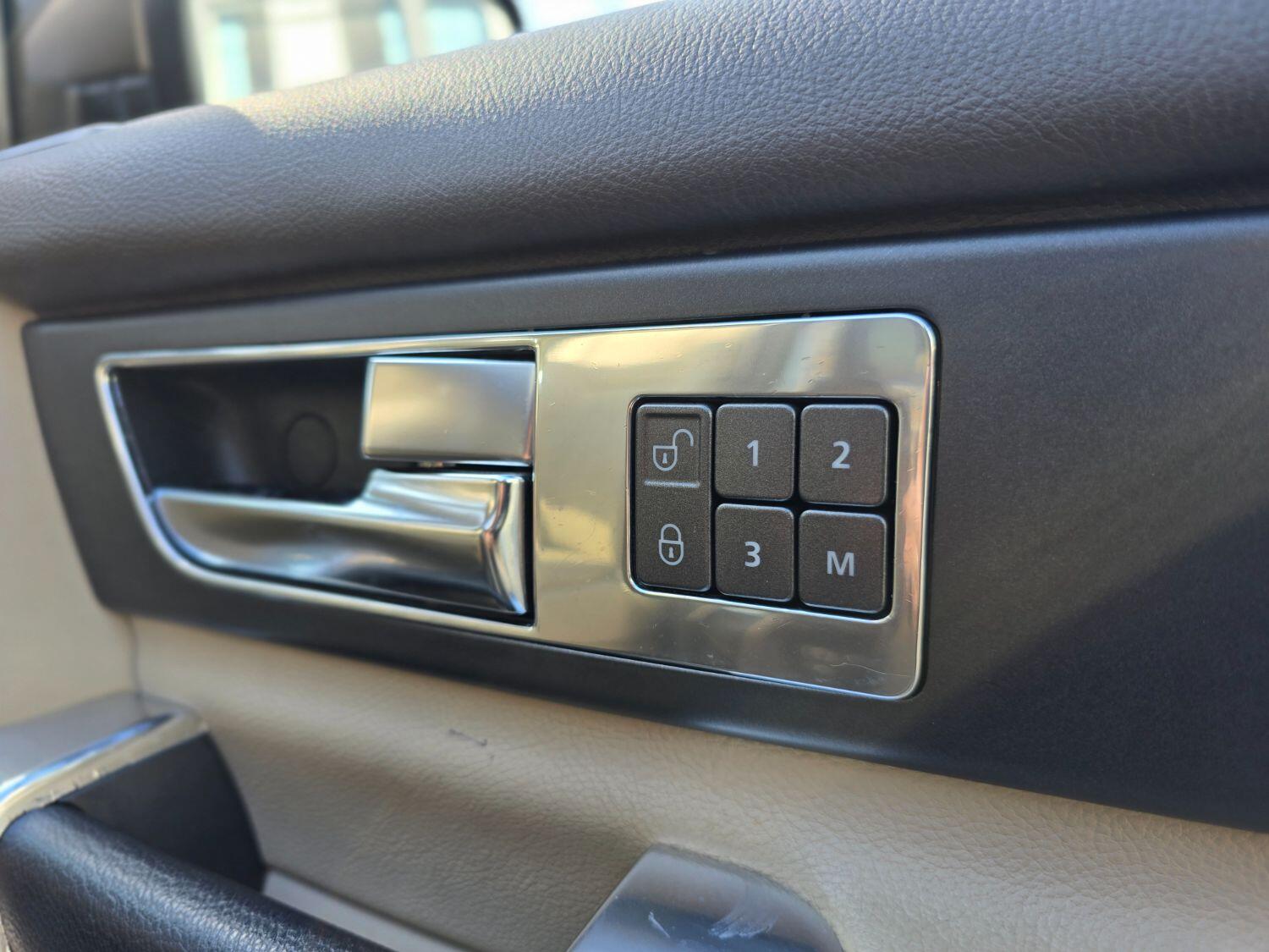 Used Land Rover Discovery 4 2013 for sale - 77189389: Photo 34