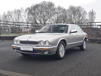 Used Jaguar XJ 2002 for sale - 79424045: Photo
