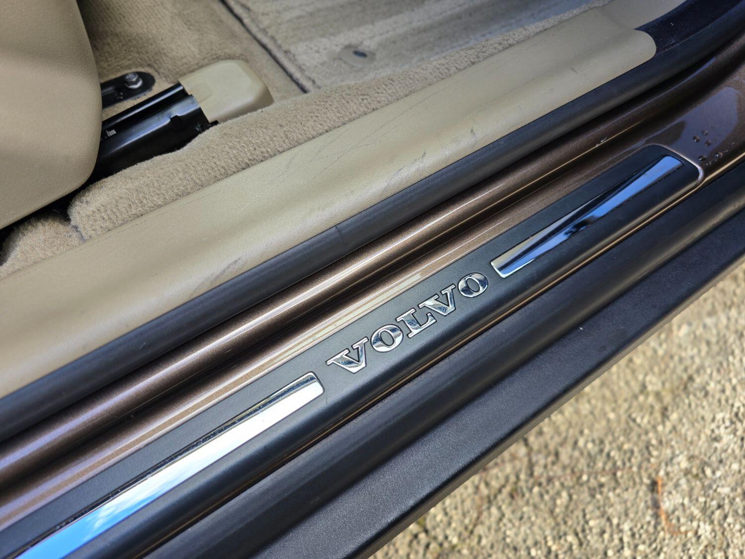 Used Volvo XC70 2013 for sale - 77189409: Photo 17