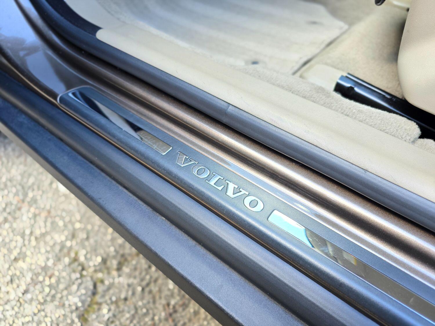 Used Volvo XC70 2013 for sale - 77189409: Photo 39