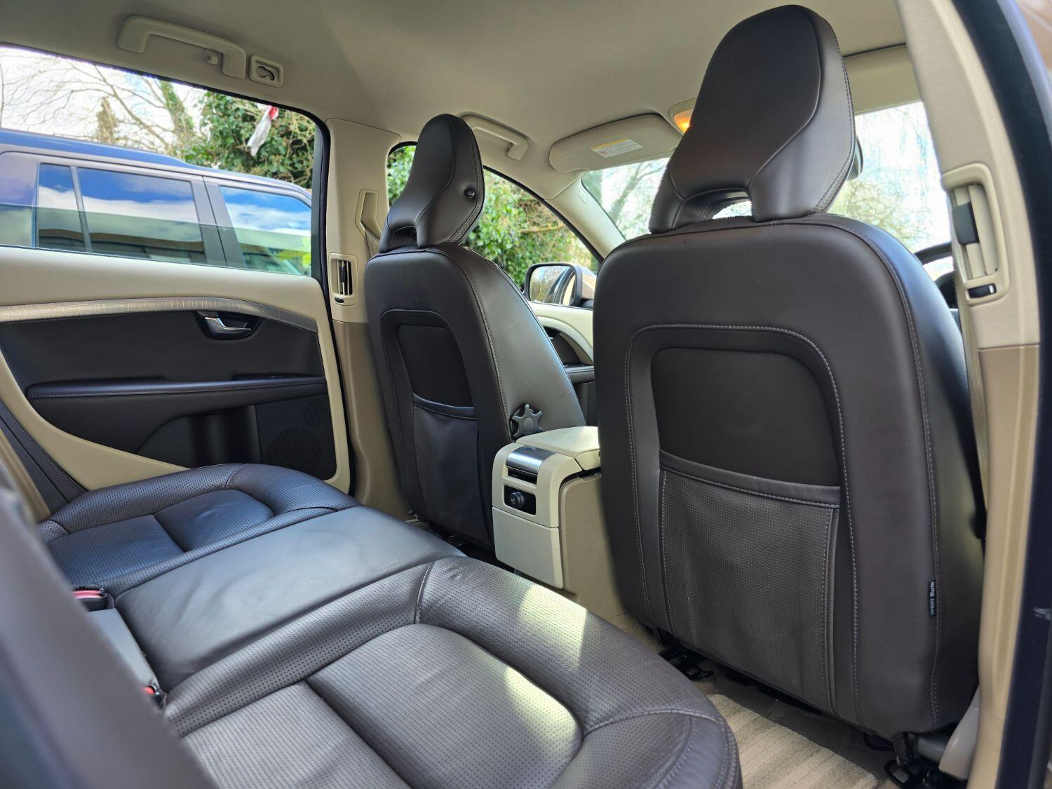 Used Volvo XC70 2013 for sale - 77189409: Photo 45