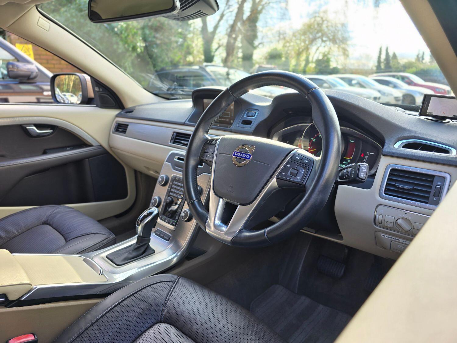 Used Volvo XC70 2013 for sale - 77189409: Photo 5