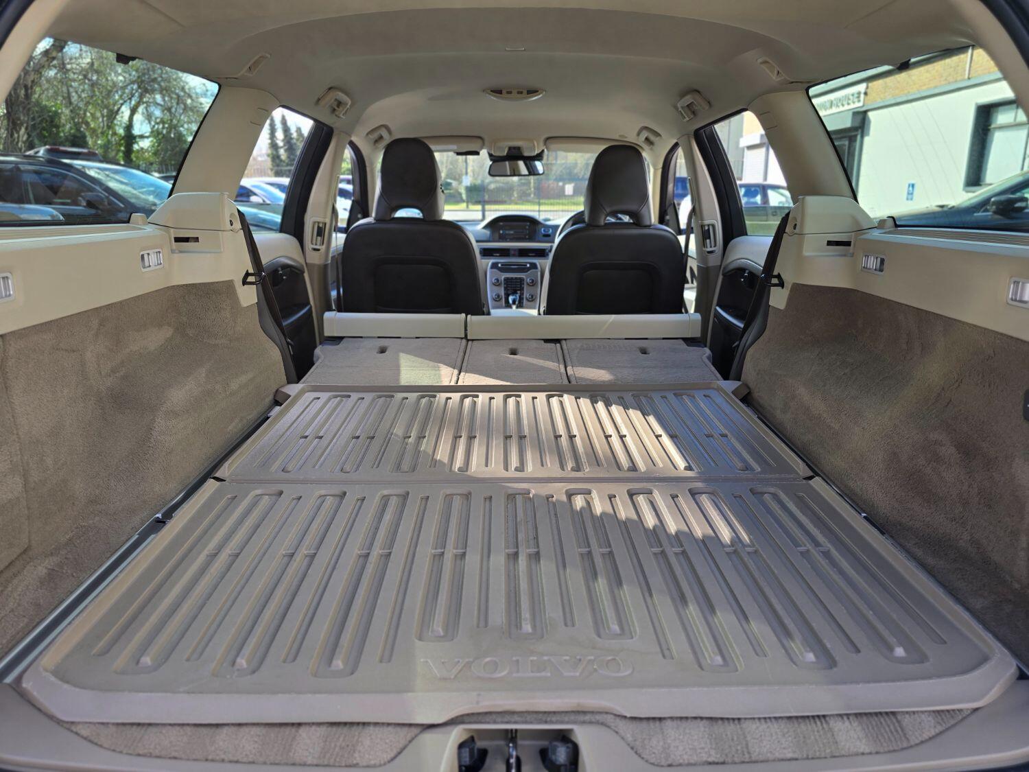 Used Volvo XC70 2013 for sale - 77189409: Photo 51