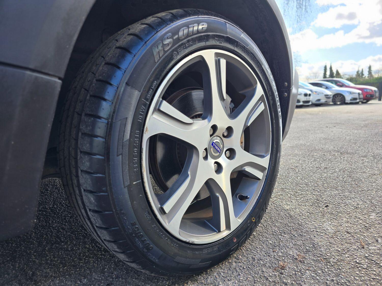 Used Volvo XC70 2013 for sale - 77189409: Photo 65