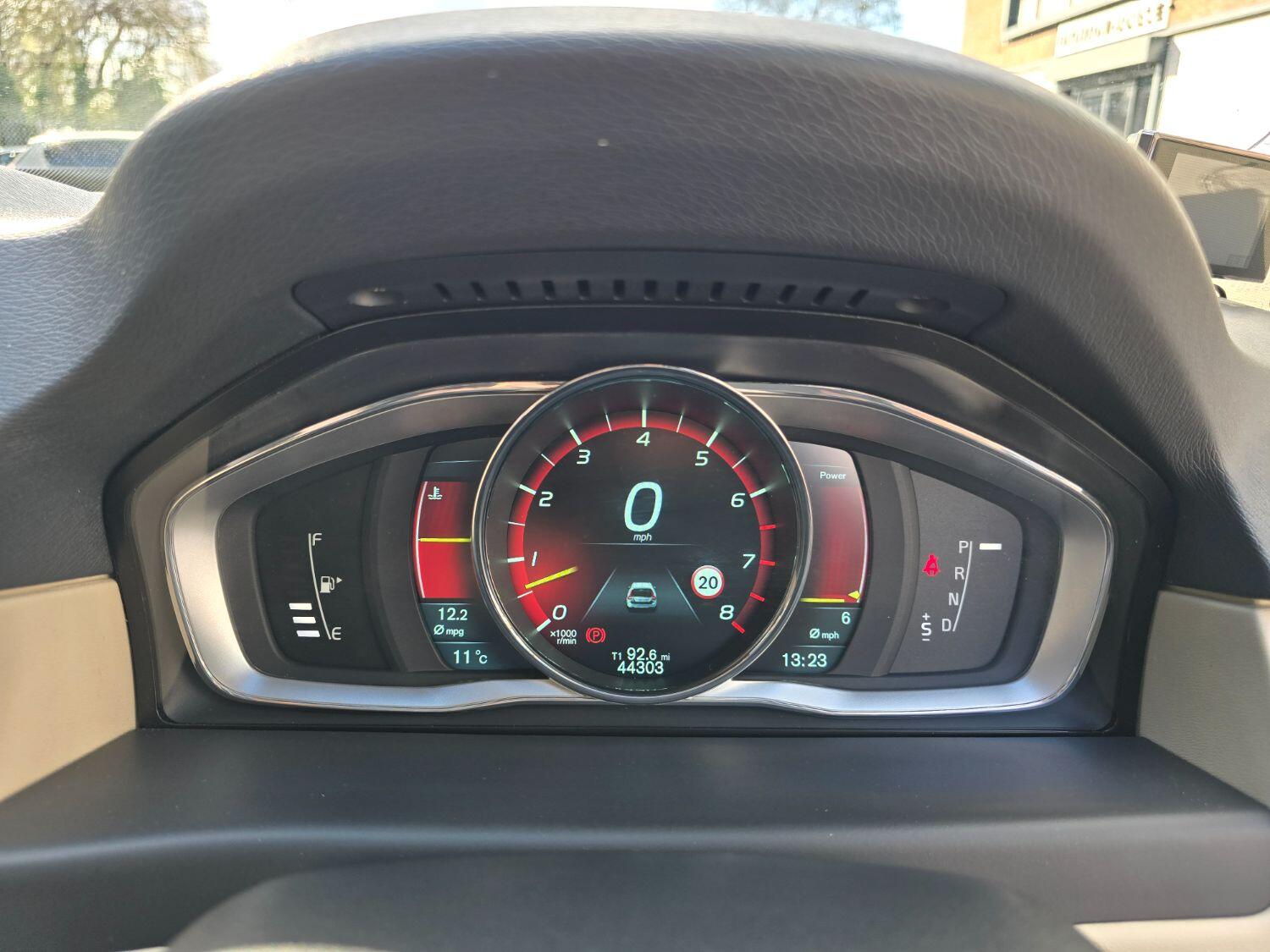 Used Volvo XC70 2013 for sale - 77189409: Photo 7