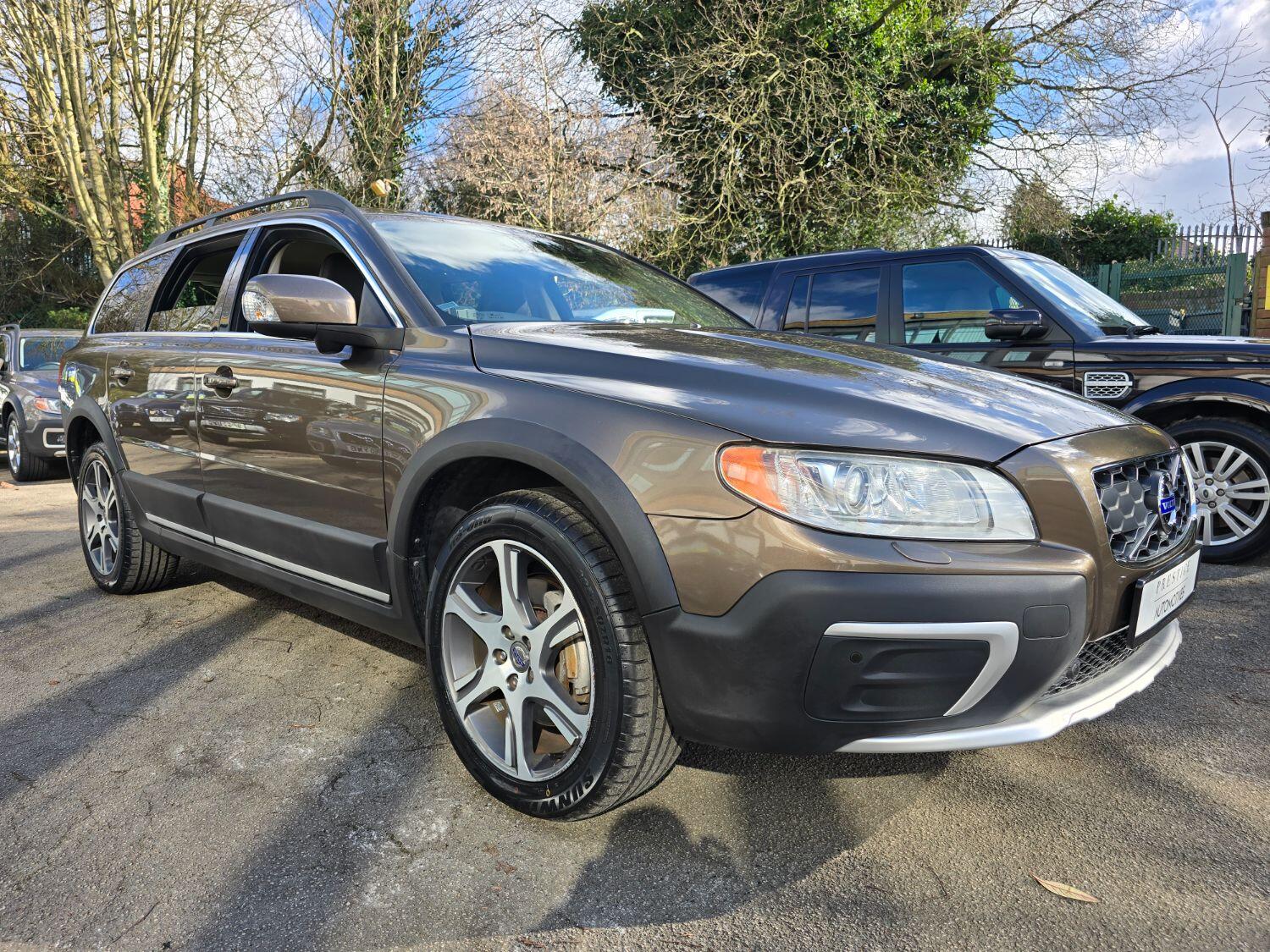 Used Volvo XC70 2013 for sale - 77189409: Photo 70