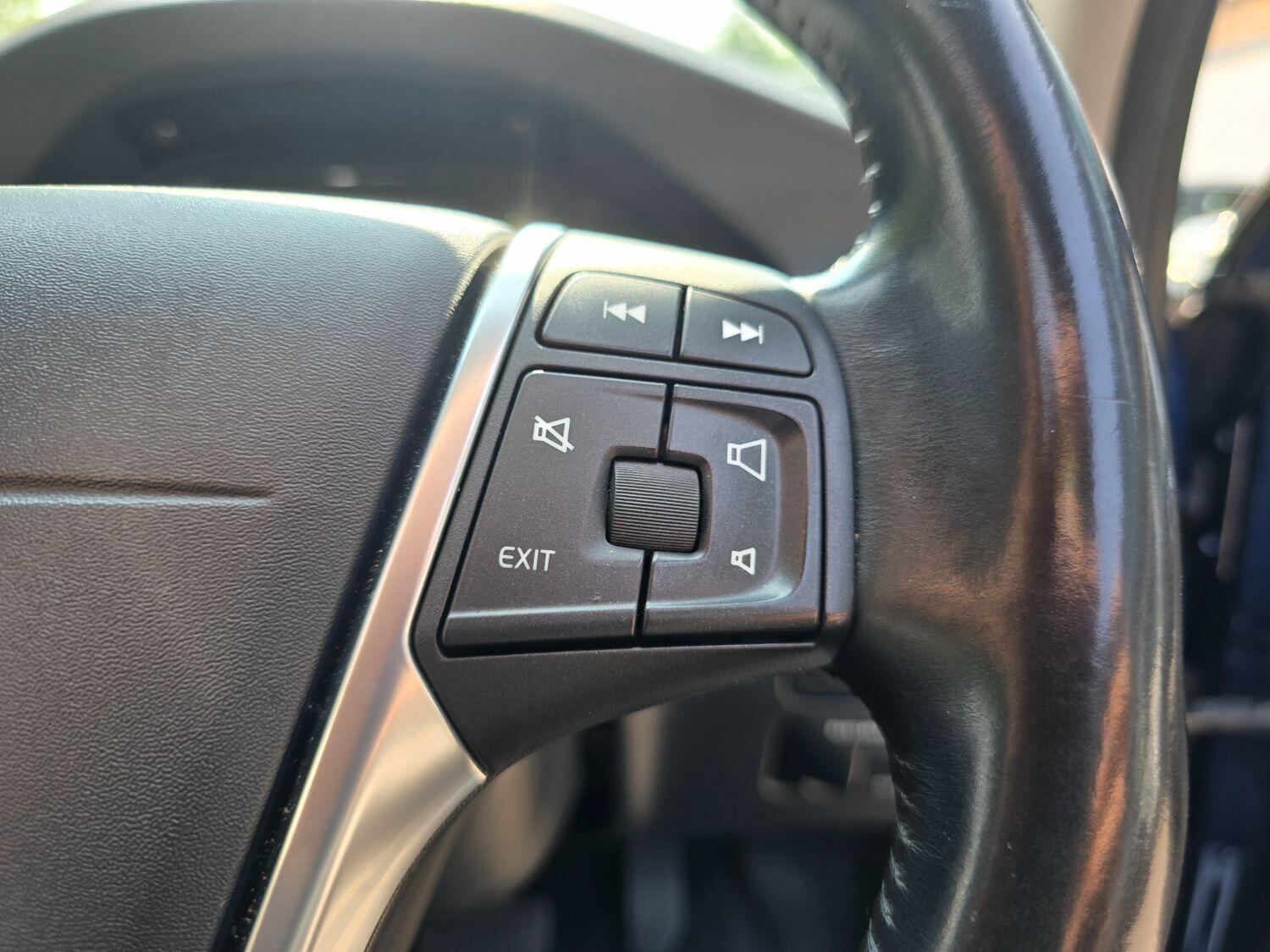 Used Volvo V60 2013 for sale - 77189369: Photo 16