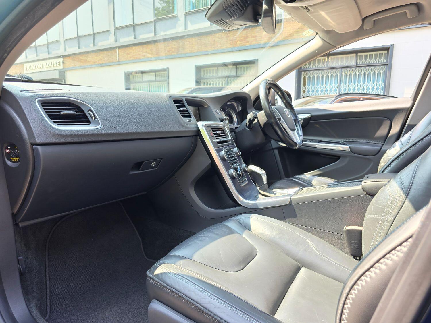 Used Volvo V60 2013 for sale - 77189369: Photo 26